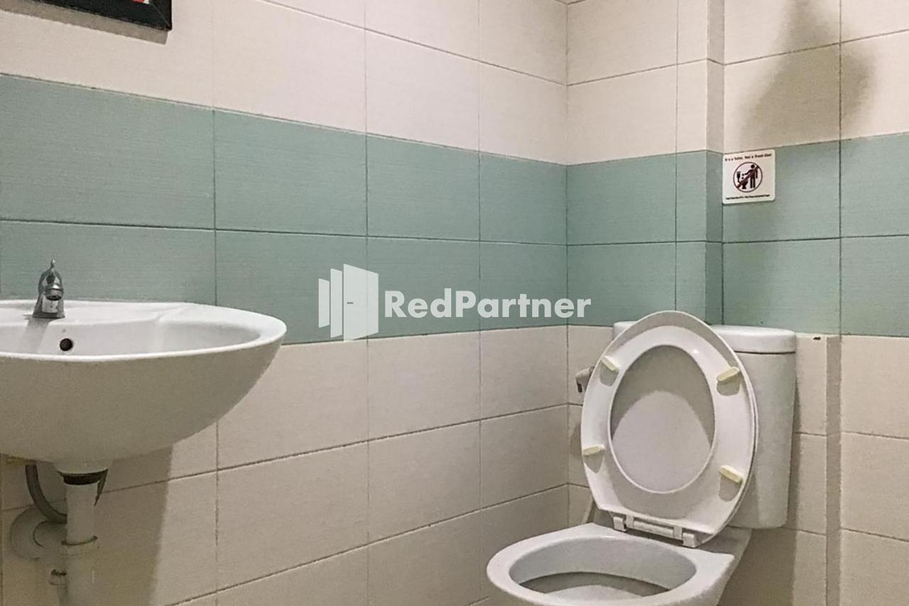 Pondok Mesari Redpartner Near Legian Beach Exterior foto